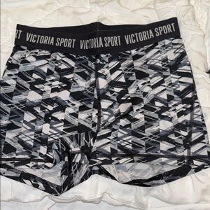 VS Sport Short